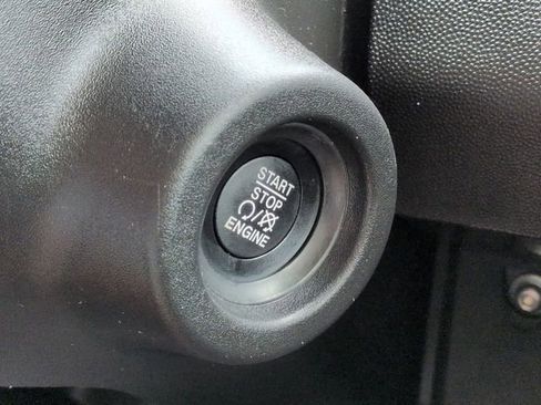 Used 2026 RAM ProMaster 2500 w/ Convenience Group FWD image 32
