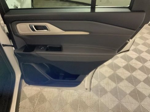 New 2026 Ford Explorer Active w/ Active Comfort Package AWD/4WD image 35