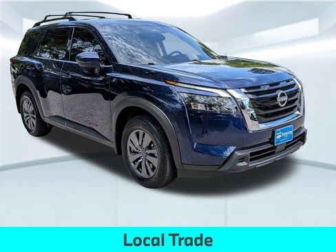 Used 2025 Nissan Pathfinder SV FWD image 9