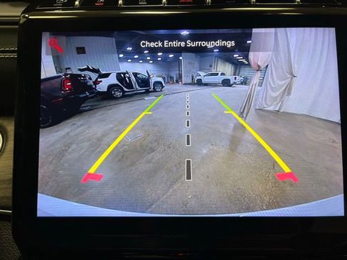 Used 2024 Jeep Grand Cherokee Limited w/ Black Appearance Package image 23