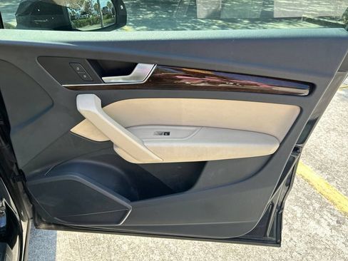 Used 2019 Audi Q5 Premium AWD/4WD image 39