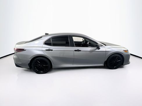 Used 2021 Toyota Camry LE FWD image 4