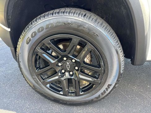 Used 2023 Chevrolet Colorado Trail Boss w/ Technology Package image 12