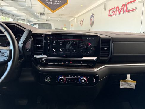 Certified 2024 GMC Sierra 1500 Elevation AWD/4WD image 19