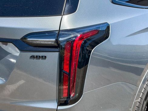 Used 2023 Cadillac XT6 Sport w/ LPO, ONYX Package AWD/4WD image 3