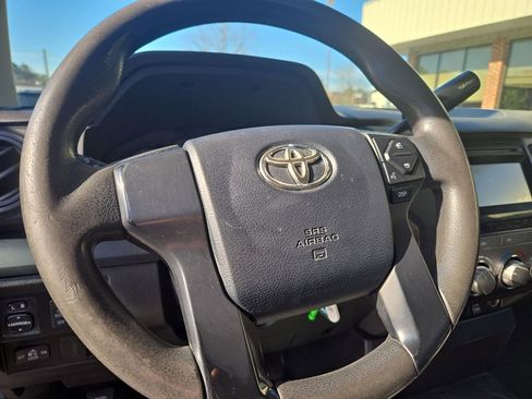 Used 2015 Toyota Tundra SR image 16