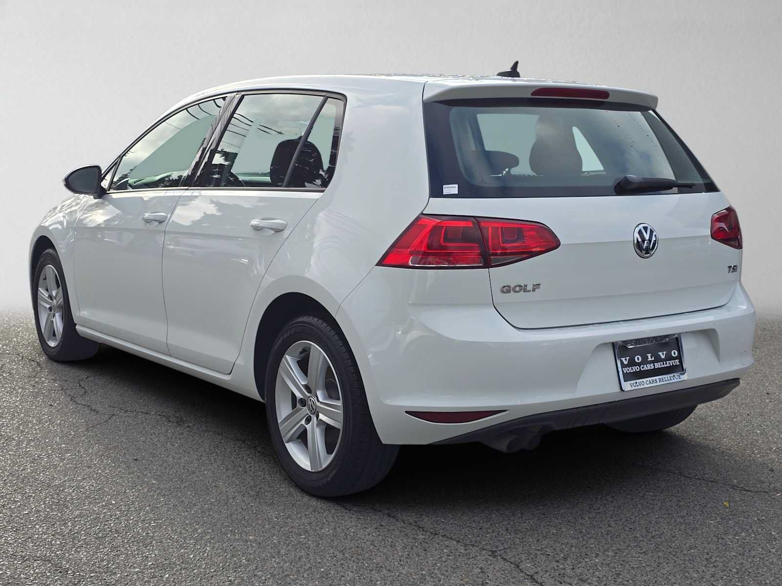 Used 2017 Volkswagen Golf Wolfsburg Edition FWD image 5