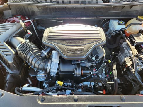 Used 2022 Cadillac XT6 Premium Luxury w/ Technology Package image 42