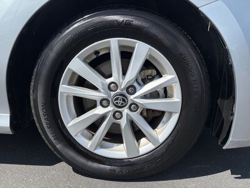 Used 2025 Toyota Camry LE FWD image 30