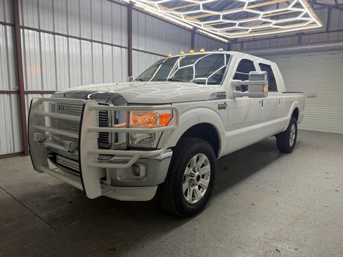 Used 2011 Ford F250 Lariat w/ Lariat Ultimate Pkg image 3