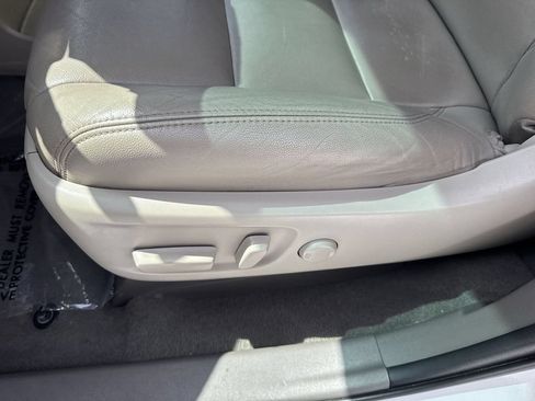 Used 2020 Toyota Sienna XLE w/ XLE Navigation Package FWD image 40