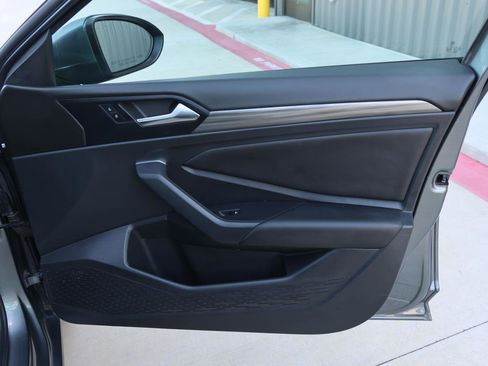 Used 2019 Volkswagen Jetta SEL image 21