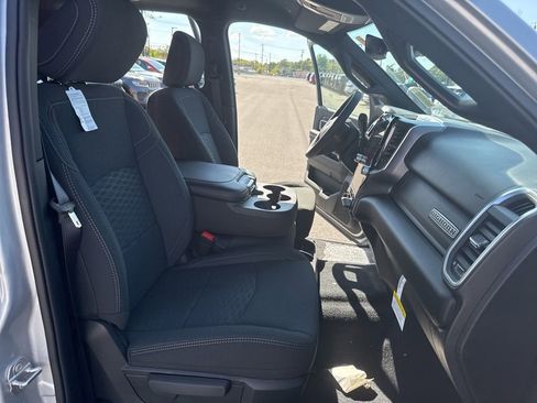New 2025 RAM 3500 Big Horn AWD/4WD image 14