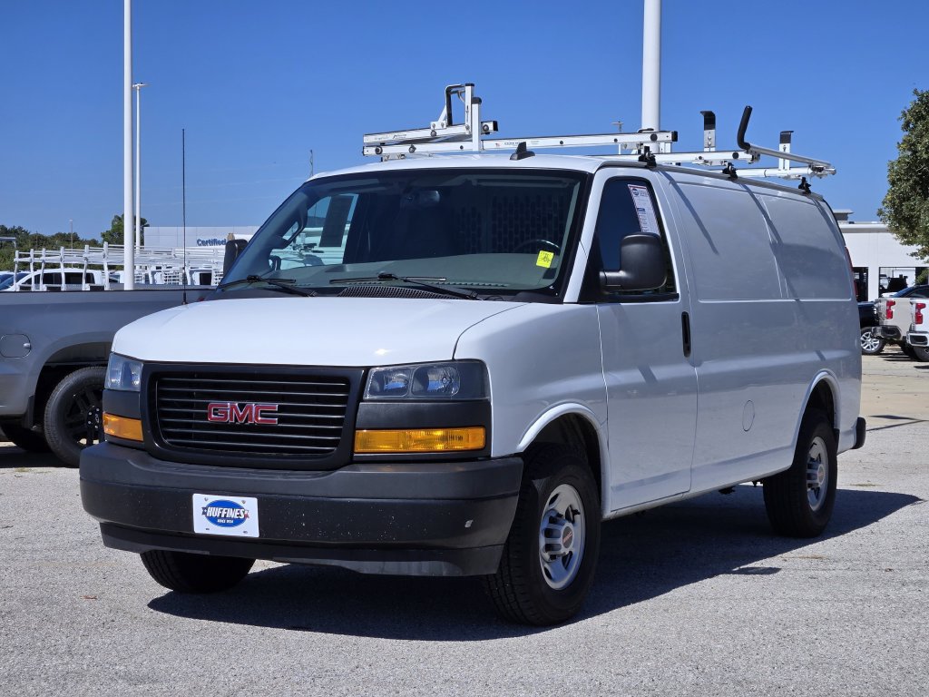 Used 2023 GMC Savana 3500 w/ Driver Convenience Package RWD image 3