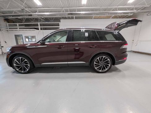 Used 2020 Lincoln Aviator Reserve w/ Equipment Group 202A image 12