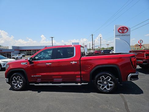 Used 2025 GMC Sierra 1500 SLT RWD image 2