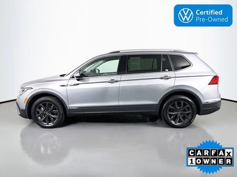 Used 2023 Volkswagen Tiguan SE w/ Panoramic Sunroof Package AWD/4WD image 4