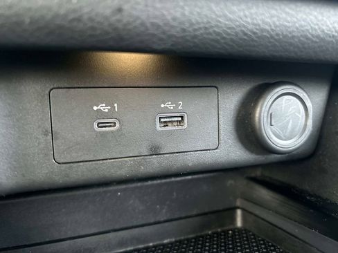 Used 2022 Nissan Rogue SV image 30