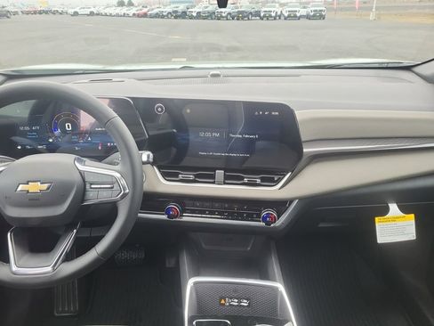 New 2026 Chevrolet Equinox LT w/ Convenience Package II image 19