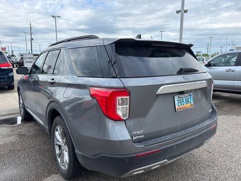 Used 2022 Ford Explorer XLT w/ Equipment Group 202A AWD/4WD image 6