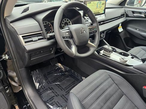 New 2026 Mitsubishi Outlander SE FWD image 16