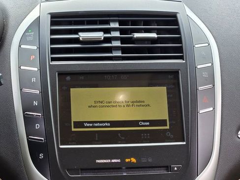 Used 2019 Lincoln MKC Premiere FWD image 17