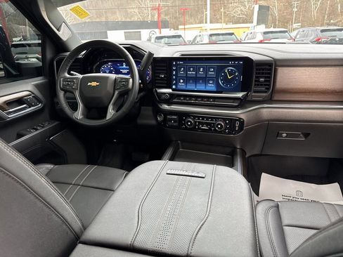 Used 2024 Chevrolet Silverado 2500 High Country image 14