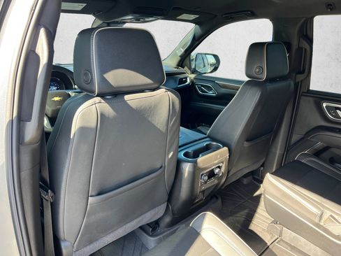 Used 2024 Chevrolet Tahoe Premier AWD/4WD image 19