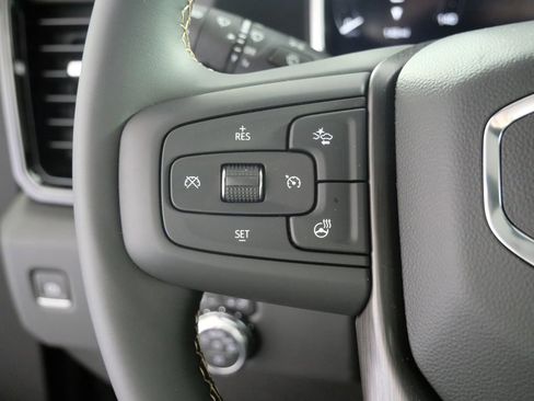 New 2026 GMC Sierra 2500 AT4 w/ AT4 Premium Plus Package AWD/4WD image 21