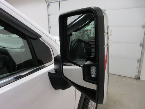 Used 2021 GMC Sierra 2500 SLT w/ SLT Preferred Package image 39