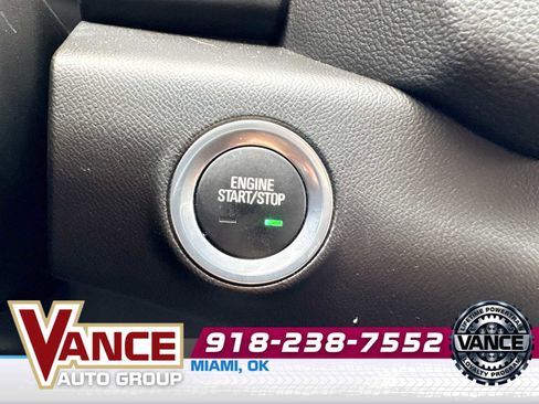Used 2024 GMC Terrain SLT w/ Elevation Edition FWD image 27