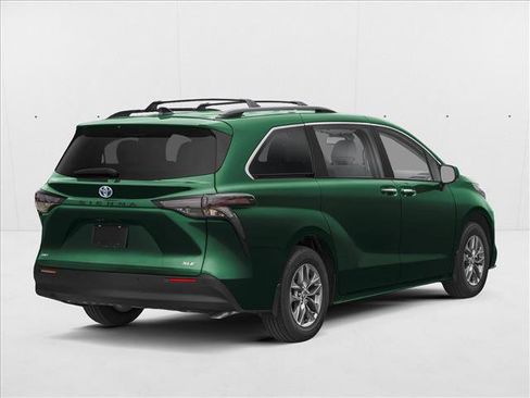 New 2026 Toyota Sienna XLE FWD image 2