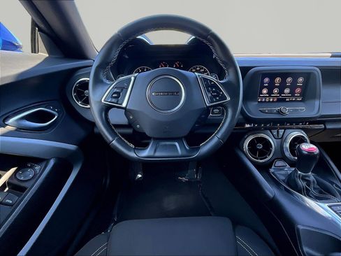 Used 2022 Chevrolet Camaro LT RWD image 8