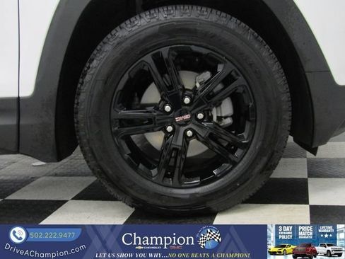 Certified 2024 GMC Terrain AT4 w/ Tech Package AWD/4WD image 3