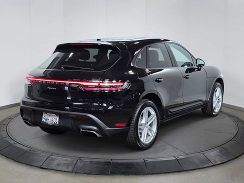 Certified 2026 Porsche Macan AWD/4WD image 7