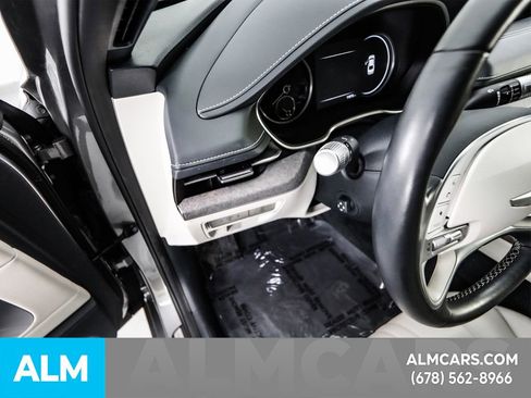 Used 2024 Genesis G80 image 33