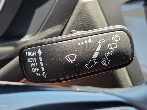 Used 2020 Volkswagen Tiguan SE w/ Panoramic Sunroof Package FWD image 49