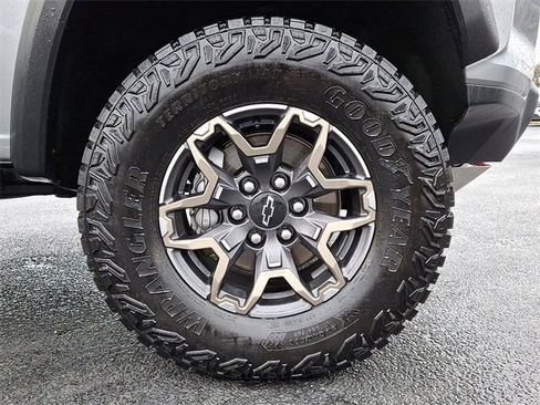 Certified 2024 Chevrolet Colorado ZR2 w/ Safety Package image 11