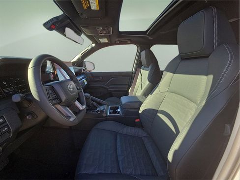 New 2025 Toyota 4Runner TRD Off-Road Premium image 18