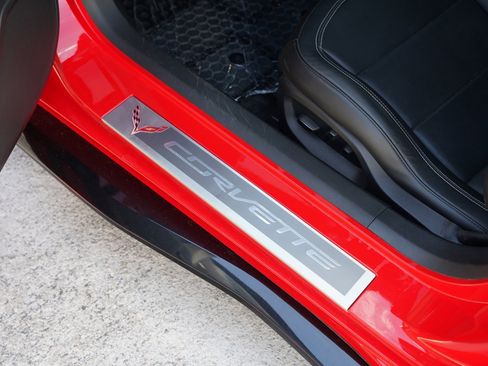 Used 2015 Chevrolet Corvette Z06 w/ 3LZ Preferred Equipment Group image 12