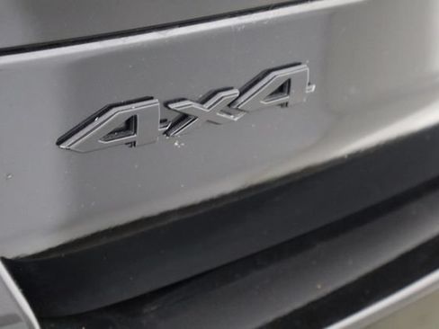 Used 2025 Jeep Grand Cherokee Altitude AWD/4WD image 34