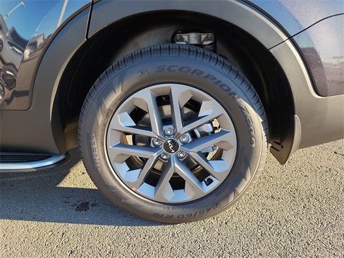 New 2025 Kia Telluride LX image 27