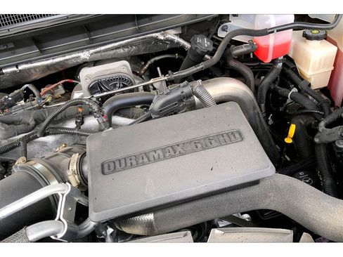 Used 2025 Chevrolet Silverado 2500 ZR2 w/ Technology Package image 34