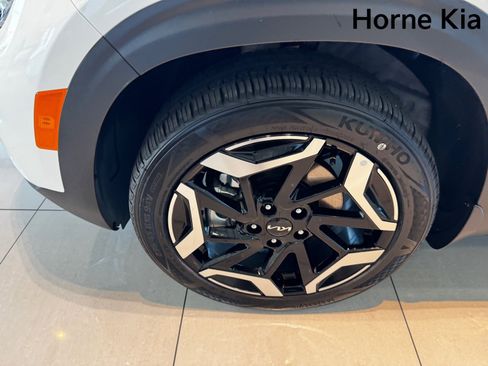 New 2026 Kia Seltos SX image 8