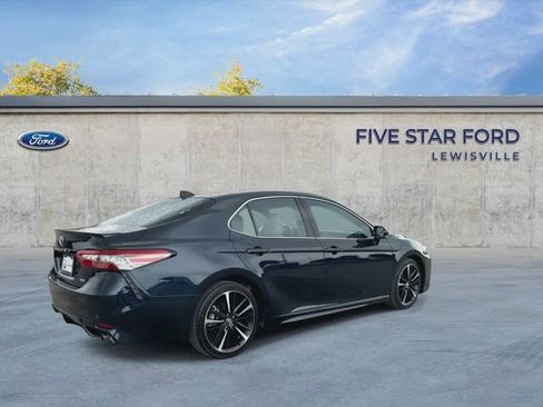 Used 2018 Toyota Camry XSE FWD image 8