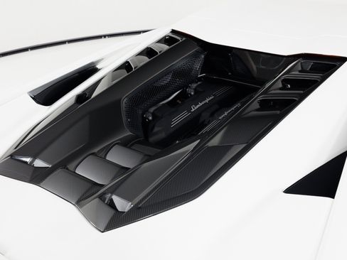 Used 2024 Lamborghini Revuelto AWD/4WD image 78