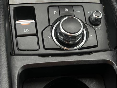 Used 2017 MAZDA MAZDA3 Sport image 16