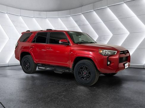 Used 2021 Toyota 4Runner SR5 Premium w/ Moonroof Package AWD/4WD image 1