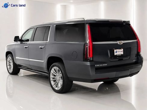 Used 2019 Cadillac Escalade ESV Premium Luxury AWD/4WD image 5
