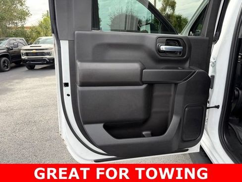 Used 2023 Chevrolet Silverado 2500 LT AWD/4WD image 13